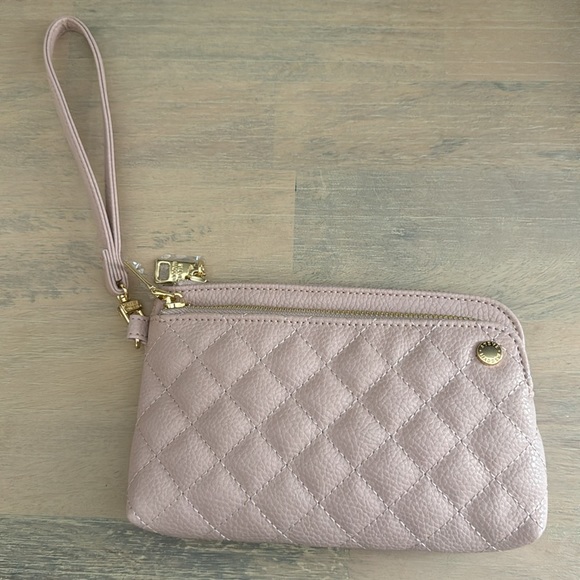 NWT Steve Madden Pink Quilted Wristlet - Picture 2 of 4